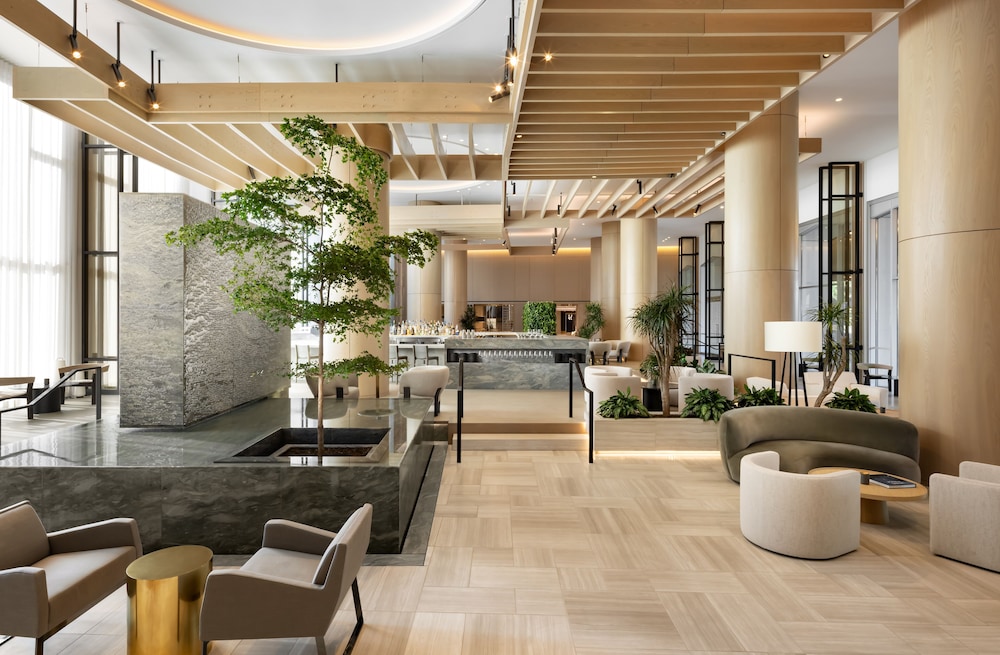 Fairmont Century Plaza Gold Experience 47/73