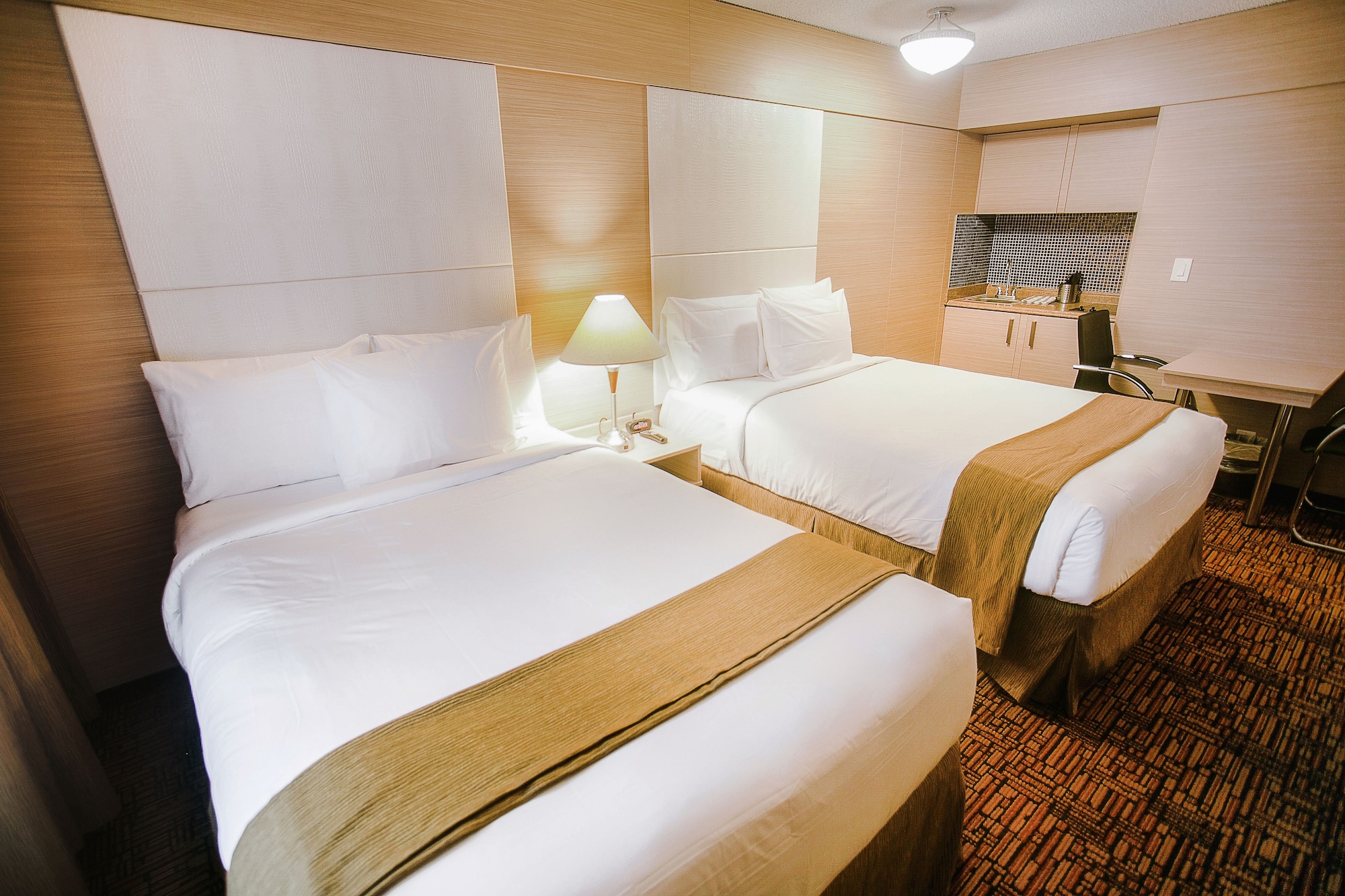 Room, 2 Double Beds, Kitchenette