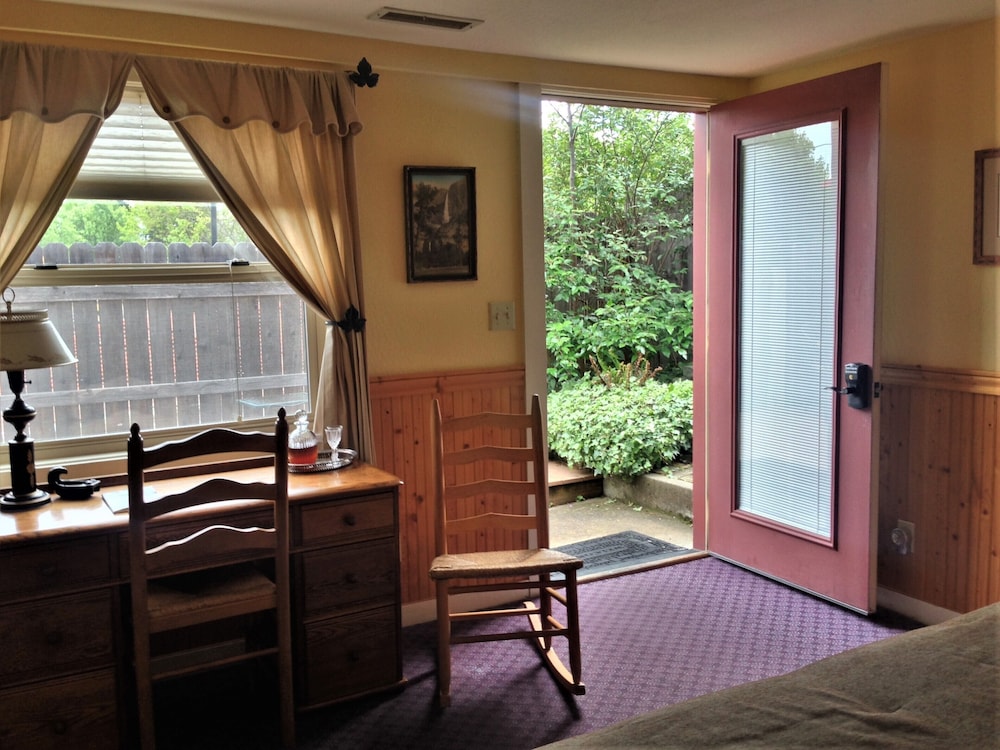 Arden Forest Inn 50/72
