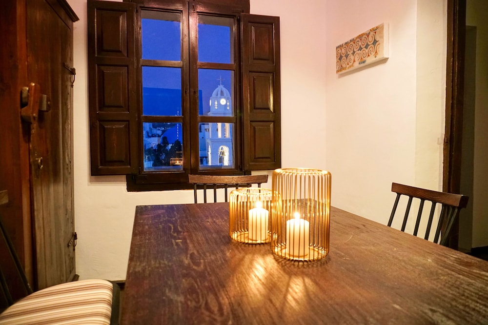 Santorini Heritage Villas &amp; Mansions 30/50