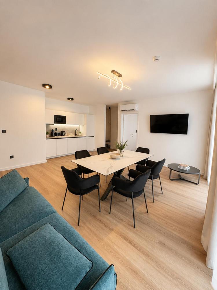 Collect Residence 28/31