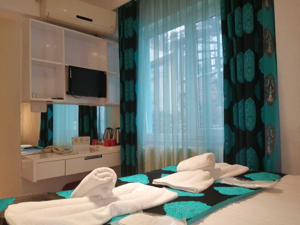 MINEL HOTEL 10/55