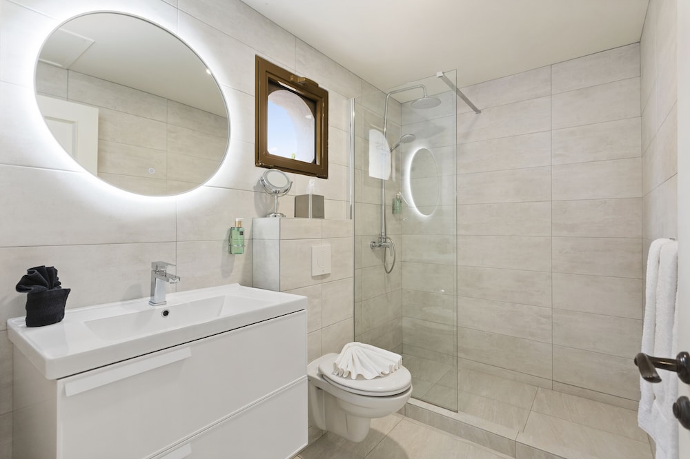 The Bellafonte - Luxury Oceanfront Hotel 44/50