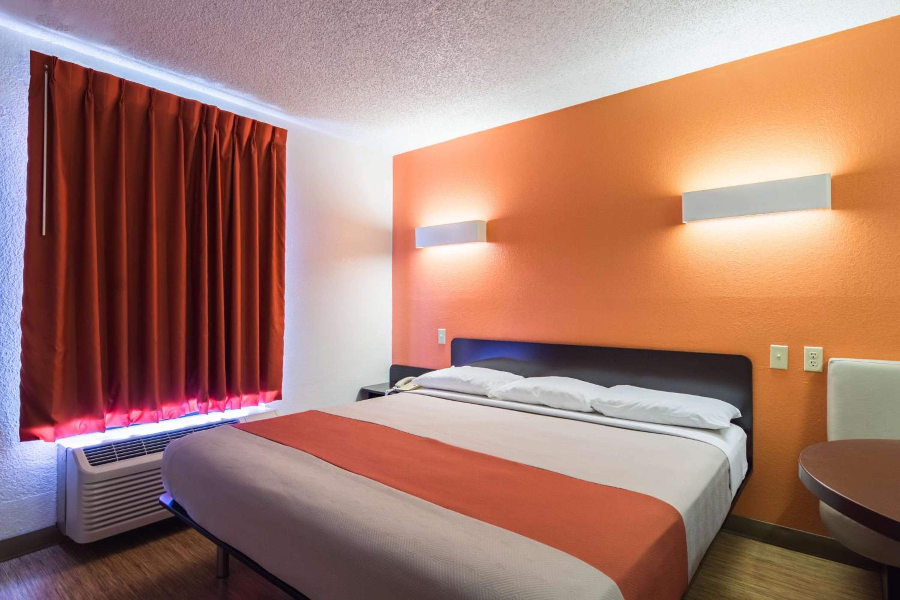 غرفة بسرير كوين لغير المدخنين، Motel6 Arkadelphia, AR 6/10