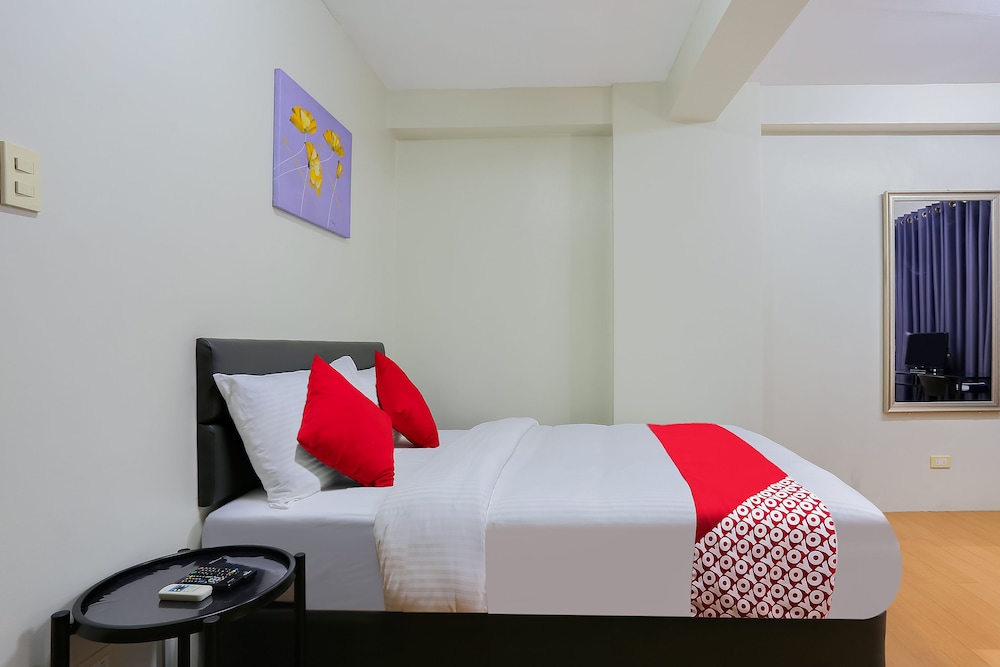 Oyo 190 Anglo Residences 11/22