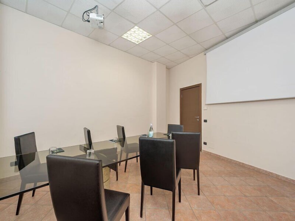 B&B HOTEL Settimo Torinese 38/50