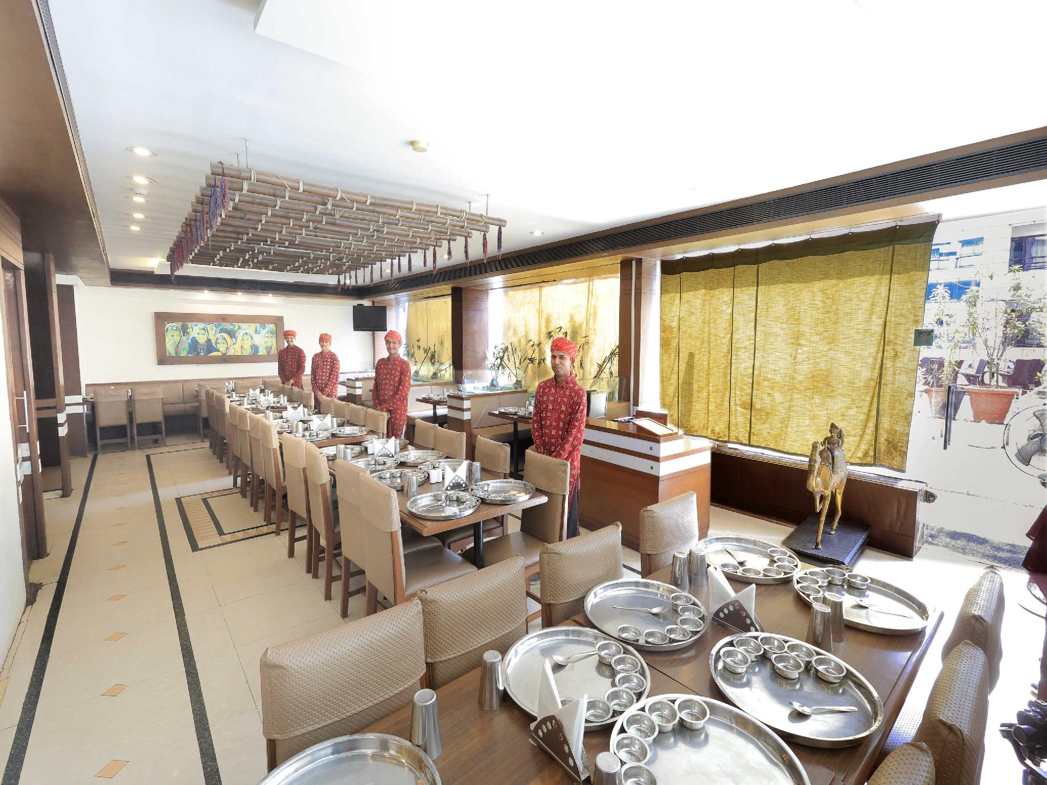 Oyo 9677 Hotel Surya 16/29