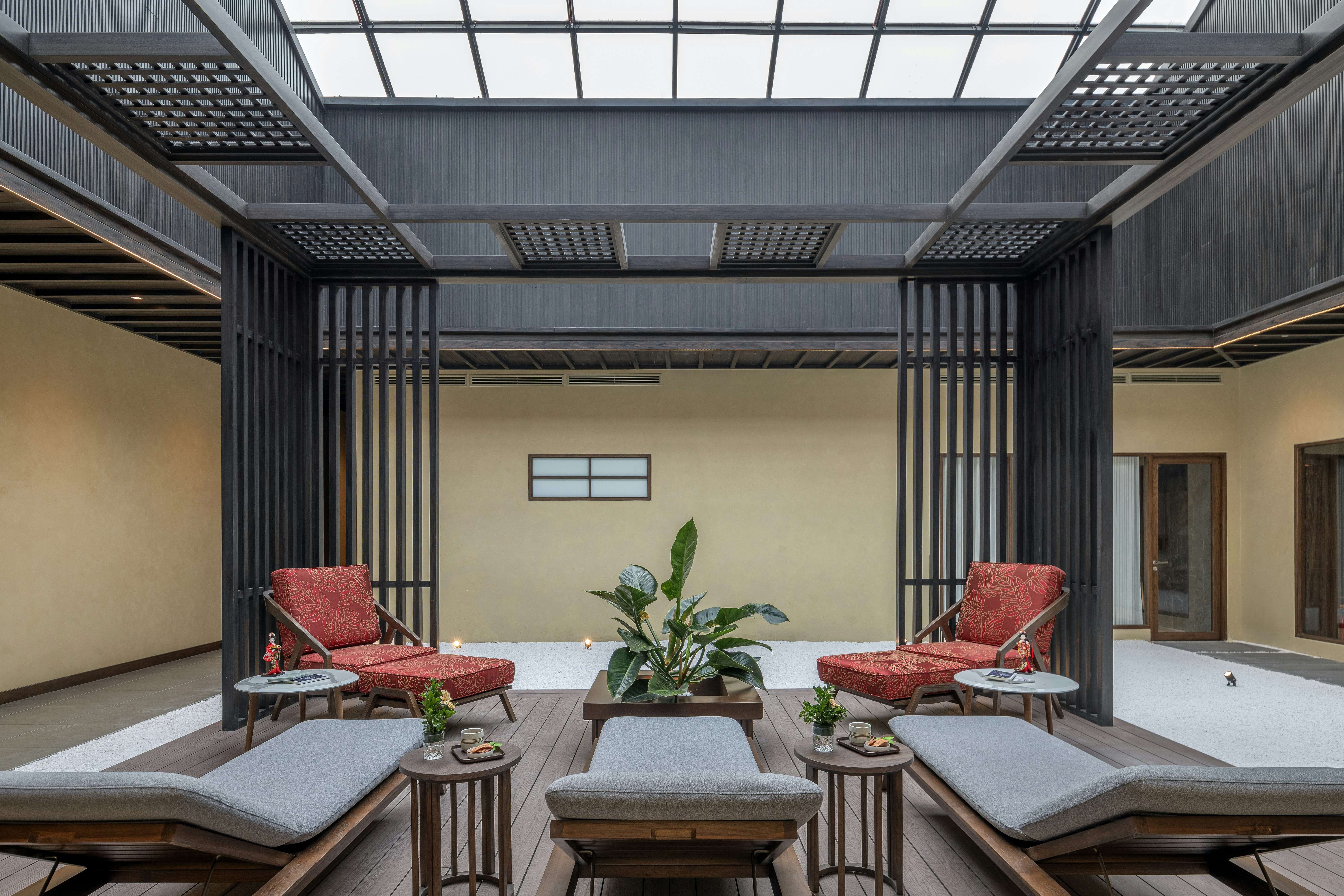 Hilton Quang Hanh Onsen Resort 54/74