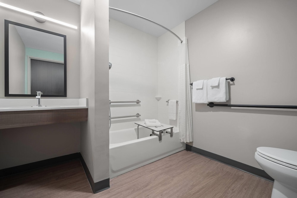 ECHO Suites Extended Stay by Wyndham Johnson City Medical CR 68/69