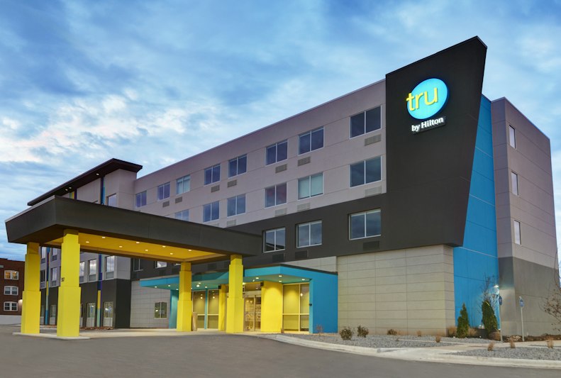 Tru by Hilton Springfield Downtown 1/21