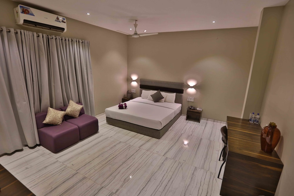 Super, Premium, King Bed