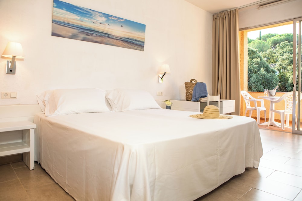ECONOMY, DOUBLE BED, TERRACE