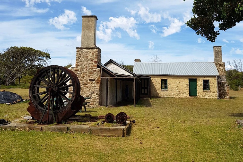 BUSSELLS BUSHLAND COTTAGES 37/47