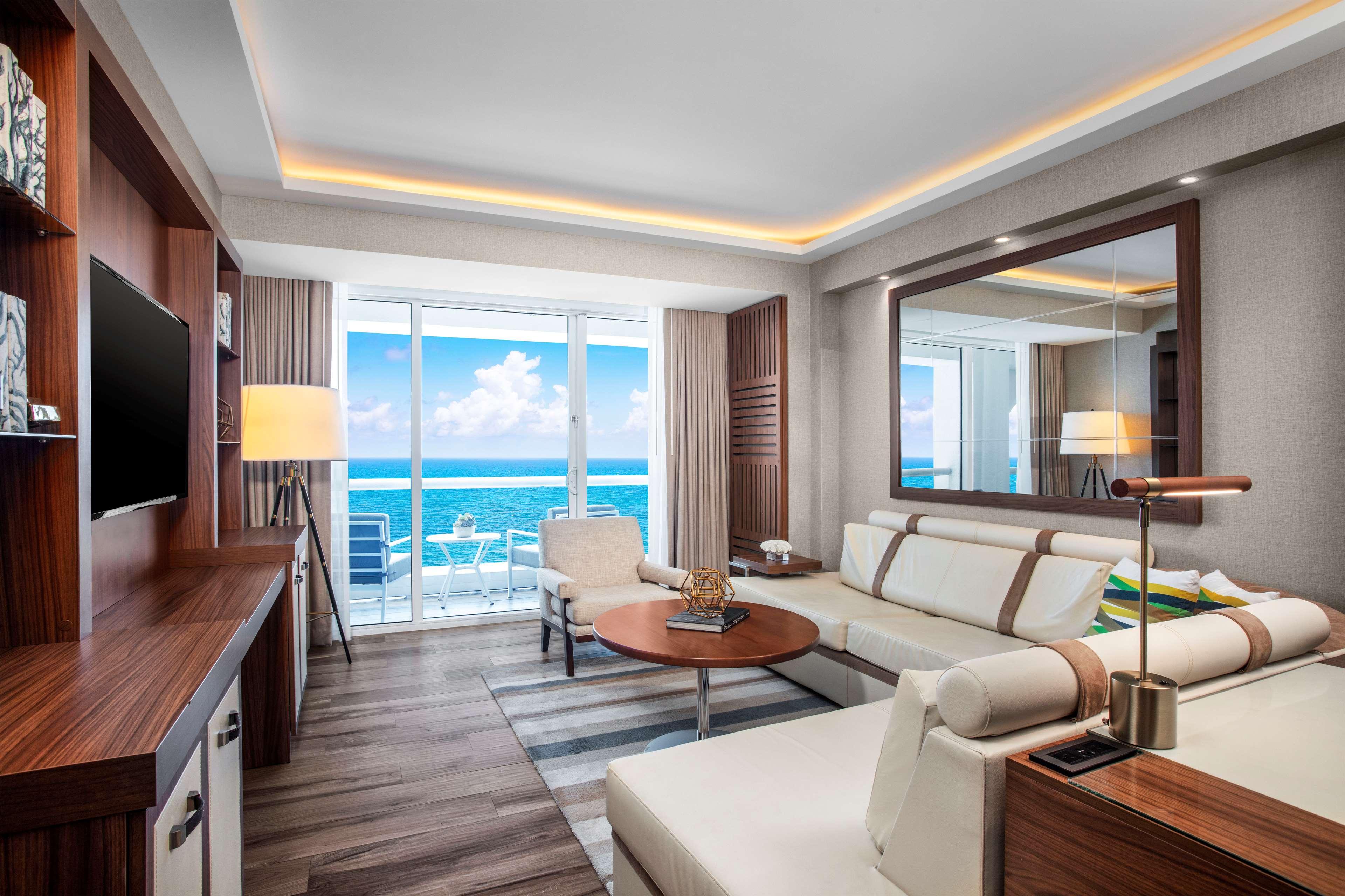 1 Bedroom, Suite, Ocean Front, Accessible، Conrad Fort Lauderdale Beach 2/4