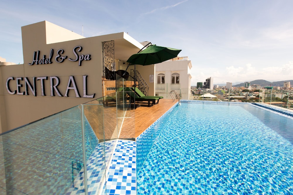 Central Hotel & Spa 4/67