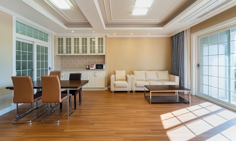 Kylin Villa Resort 47/59