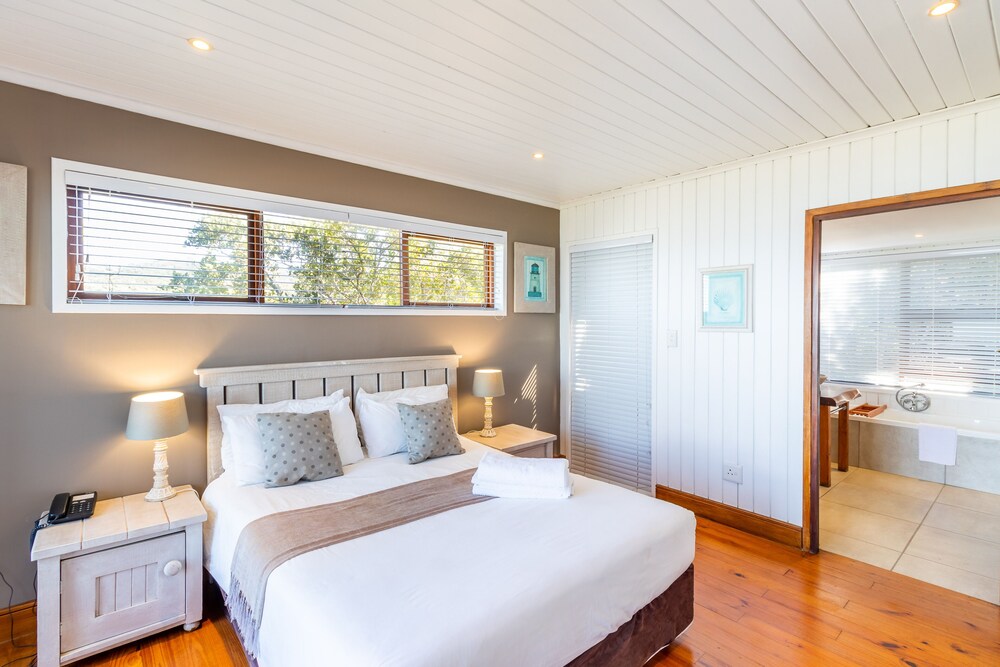 Boardwalk Lodge 14/50