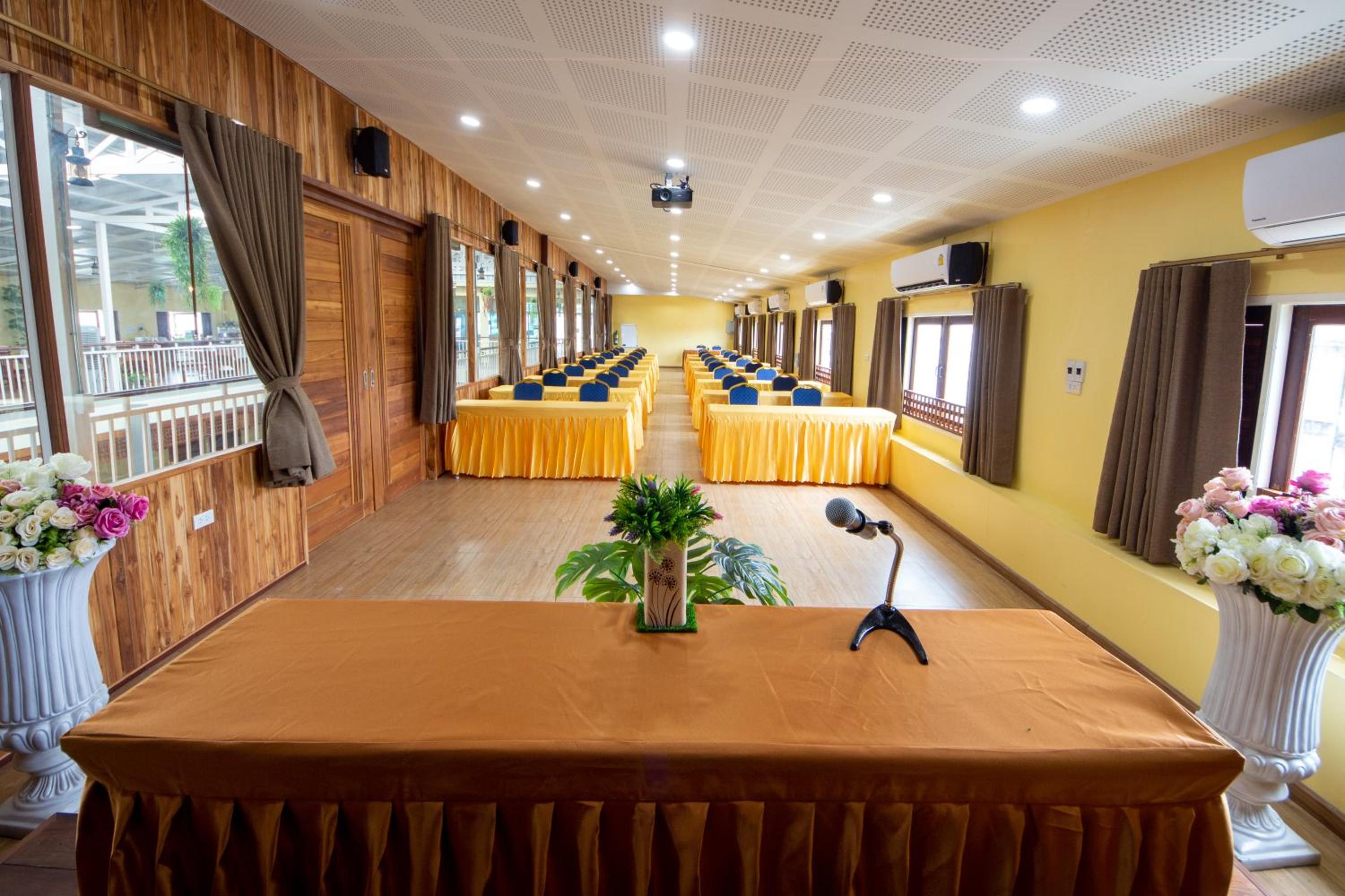 Nonnee Lampang Hotel 11/40