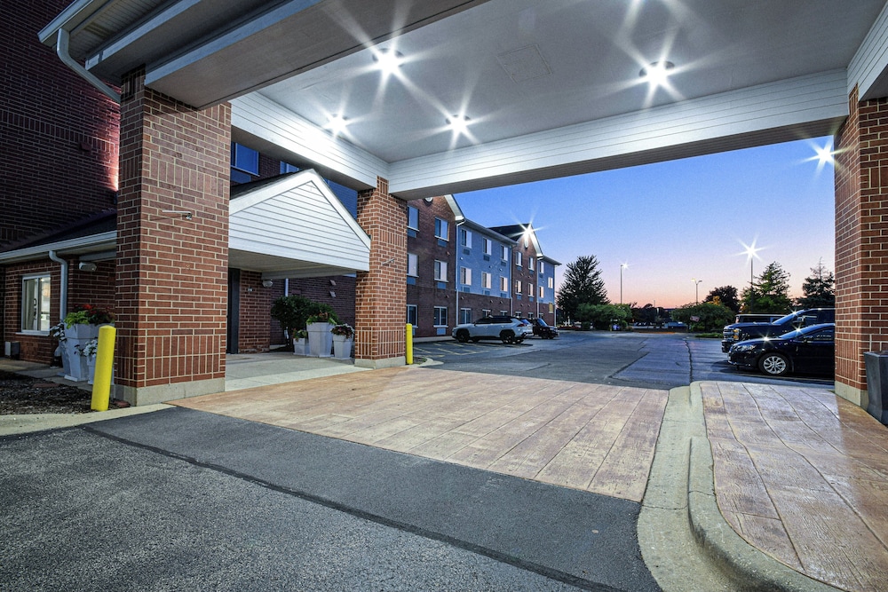Holiday Inn Express Chicago Nw-Vernon Hills 38/50