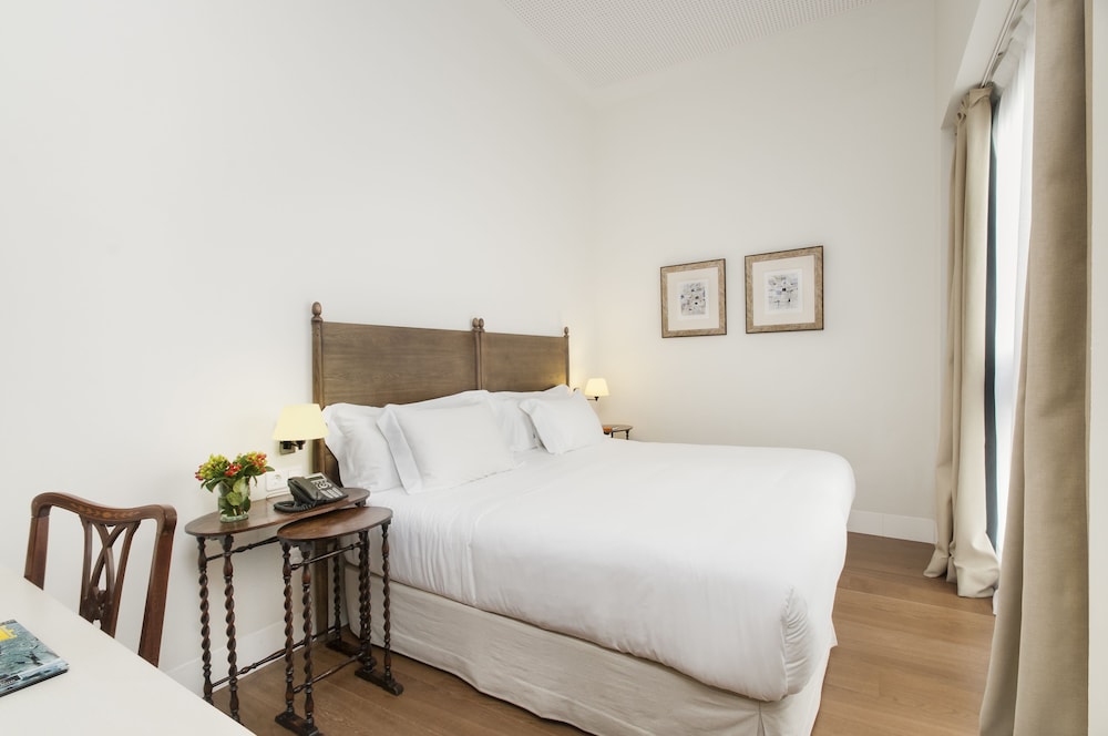 Amadeus Hotel Sevilla 27/87