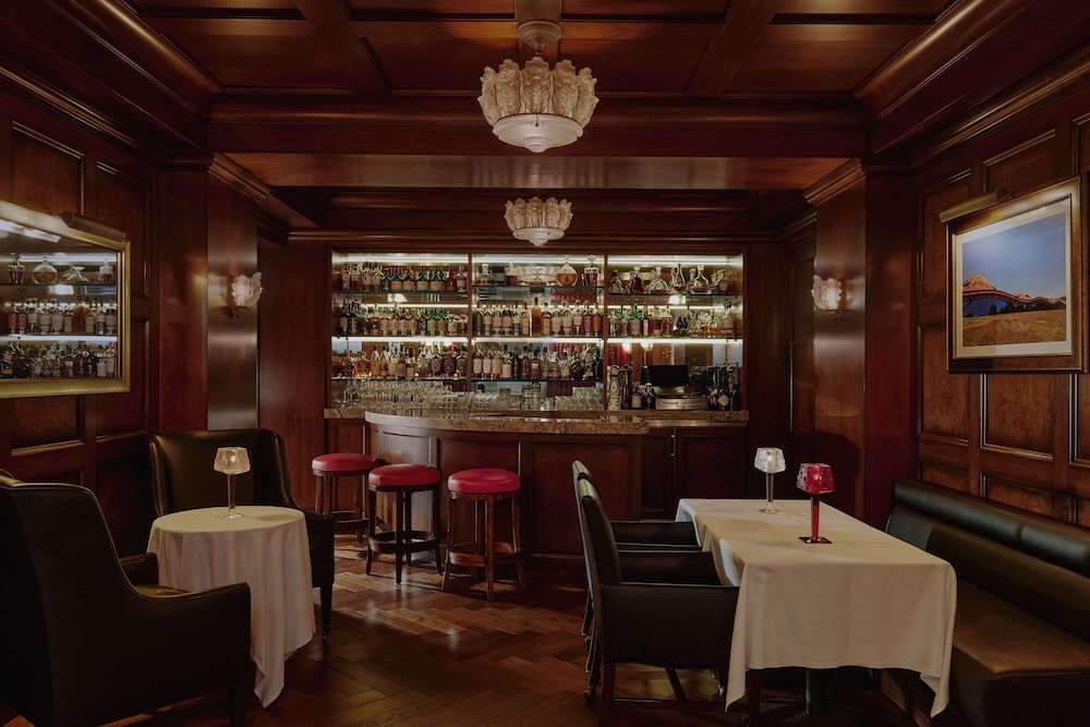 The Maybourne Beverly Hills 38/49