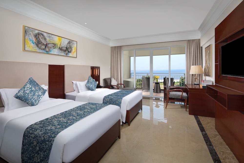 Premier, Twin Beds, Sunrise View, Ocean View, Pool Side