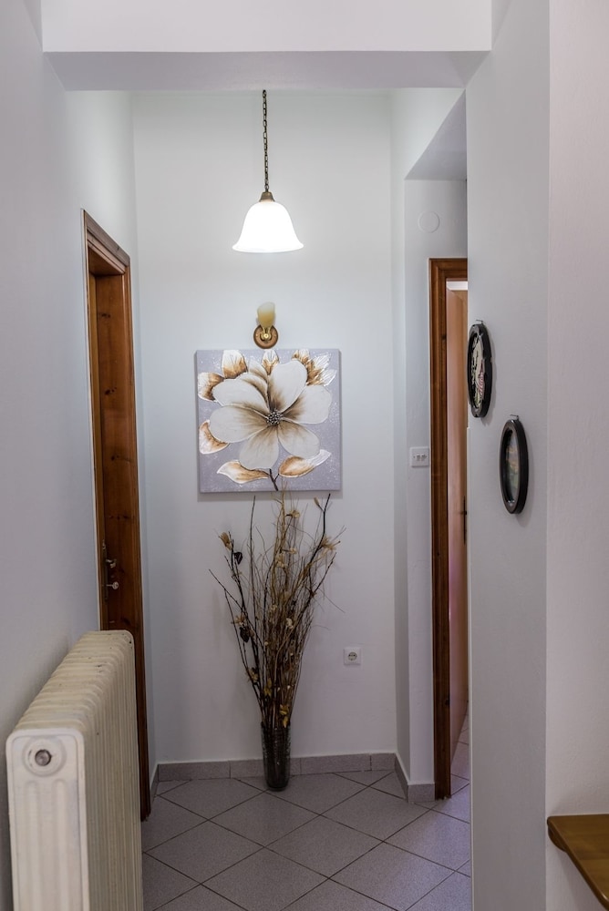 House Of Gardenia 17/24