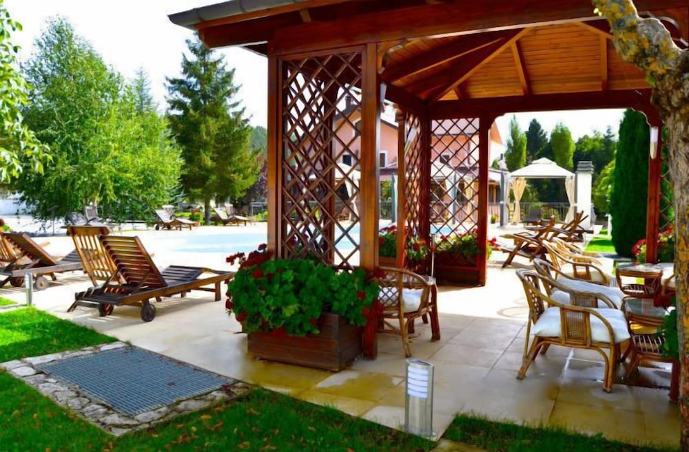 Hotel Bucaneve 38/40