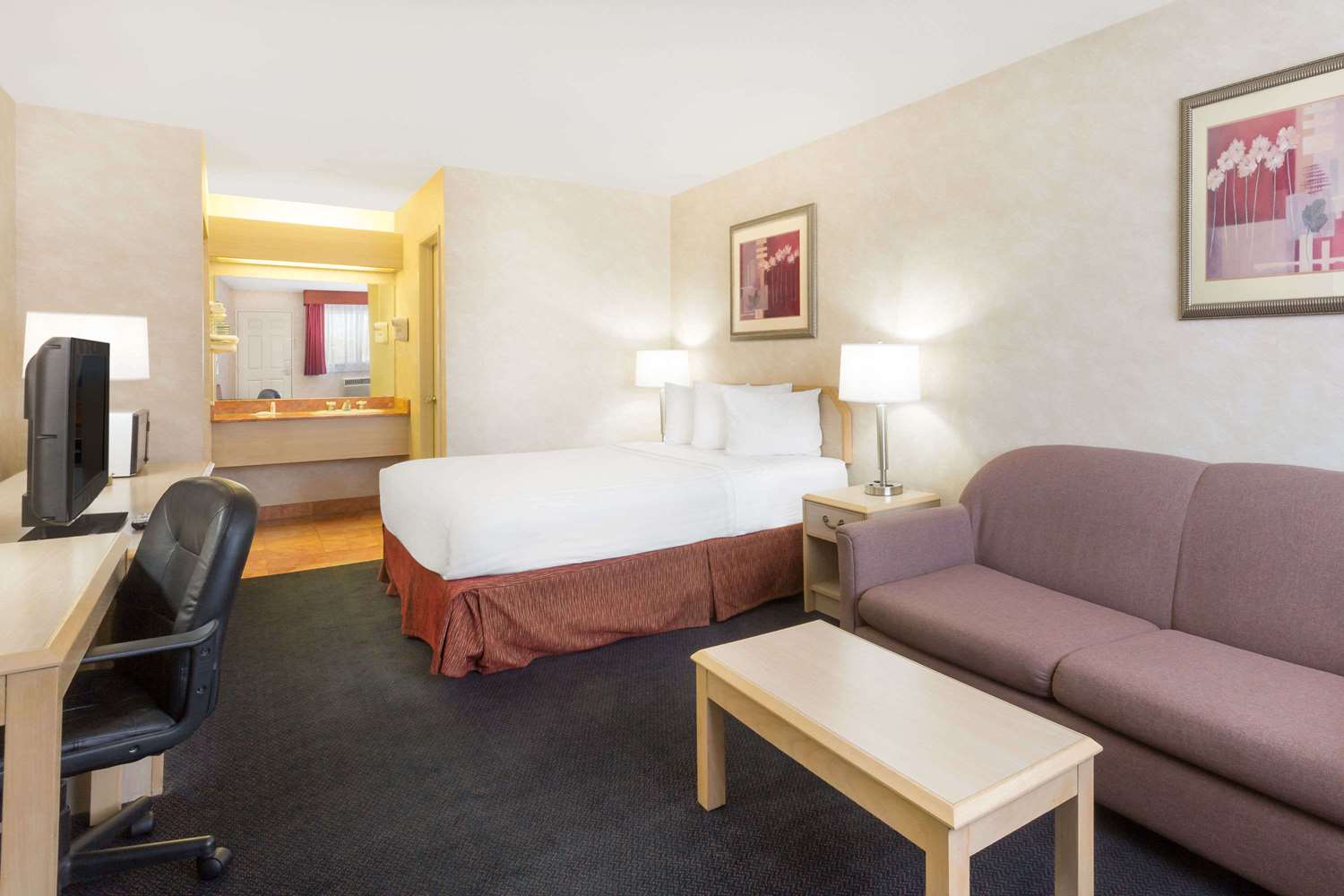 Days Inn by Wyndham Bullhead City 10/14