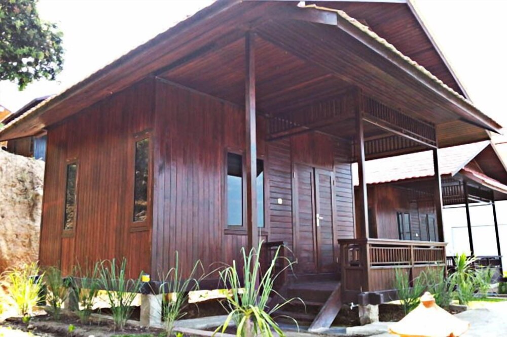 Exotic Komodo Hotel 1/39