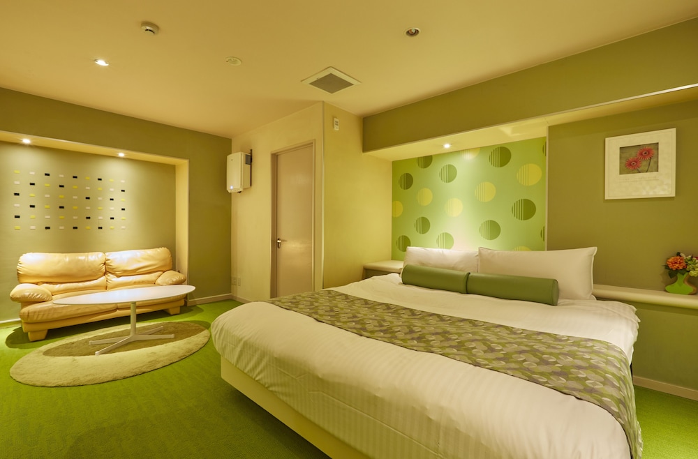 Hotel Love 9/50
