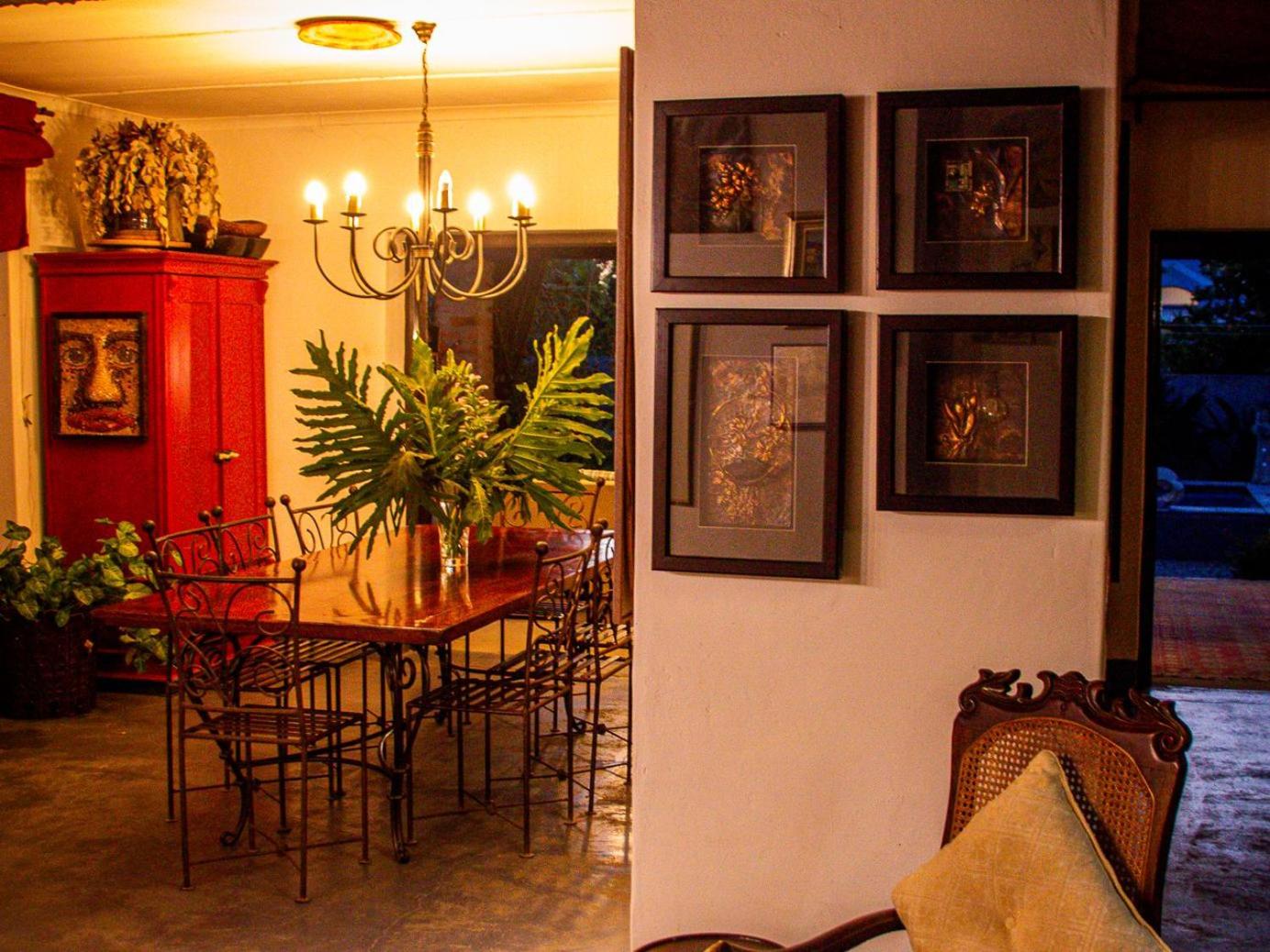 Ebonymoon Guest House & Studio 22/32