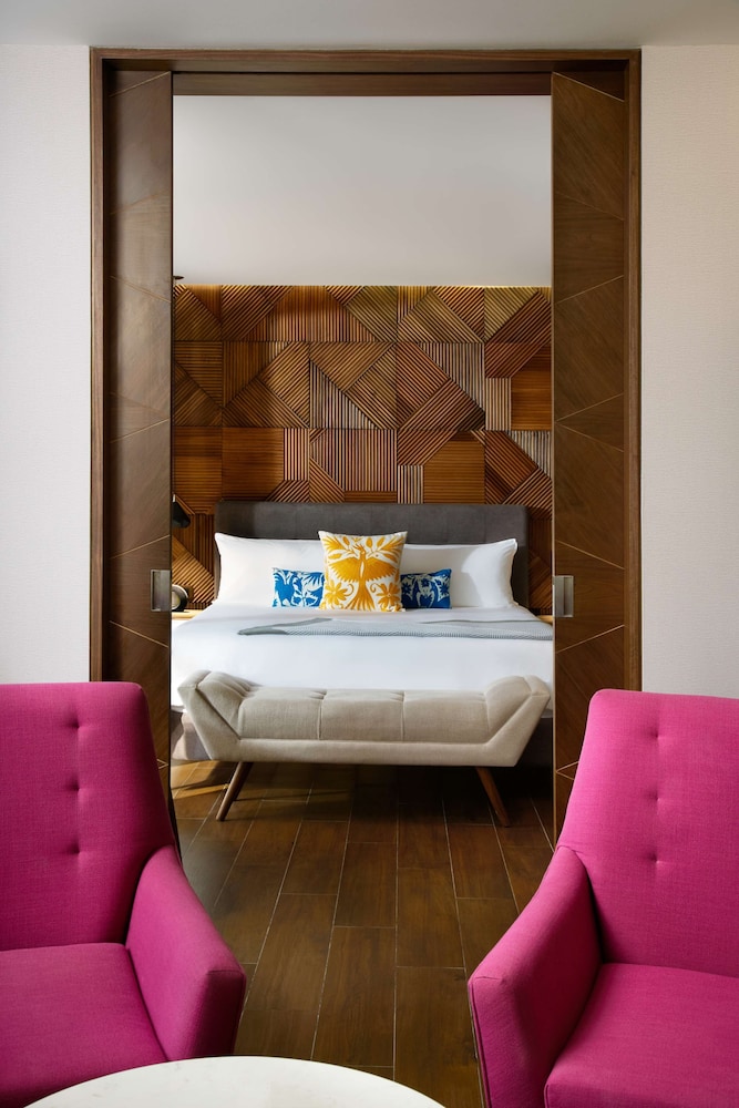 The Fives Downtown Hotel And Residences Curio Collection 65/91