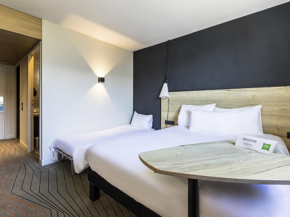 Ibis Styles Crolles Grenoble A41 6/38