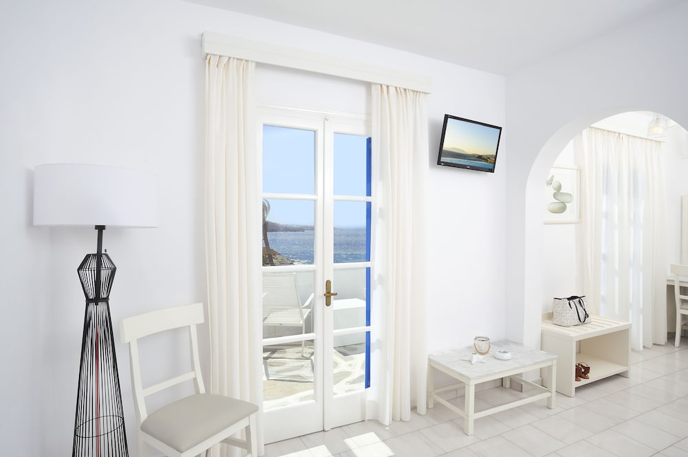 Mykonos Beach Hotel 44/65