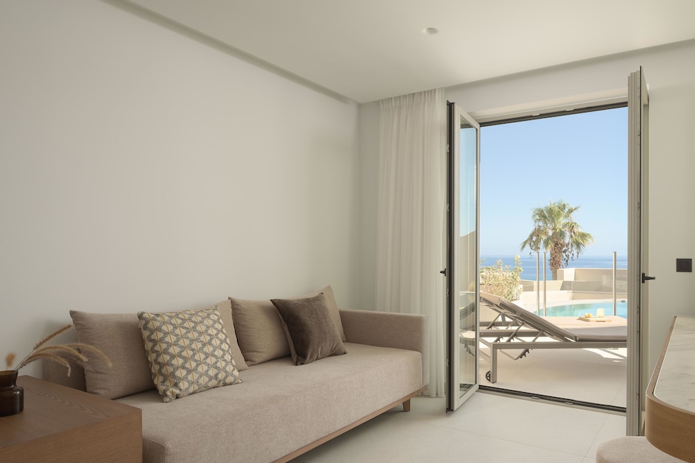 Galaxy Suites Boutique Resort 112/133