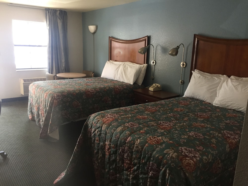 Sunset Inn 8/13
