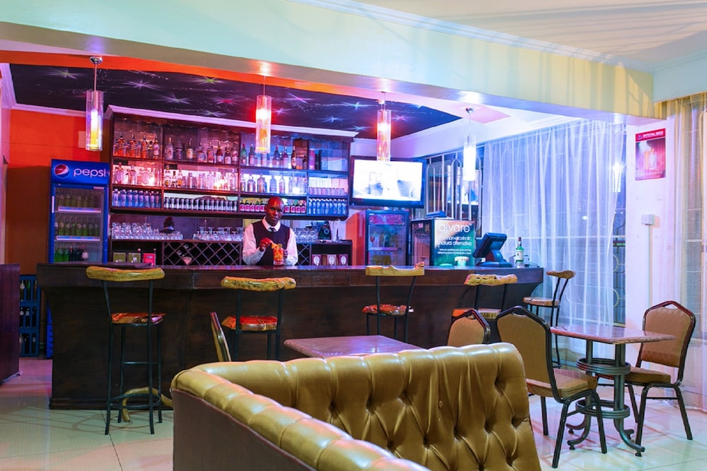 The Legacy Hotel & Suites 20/33