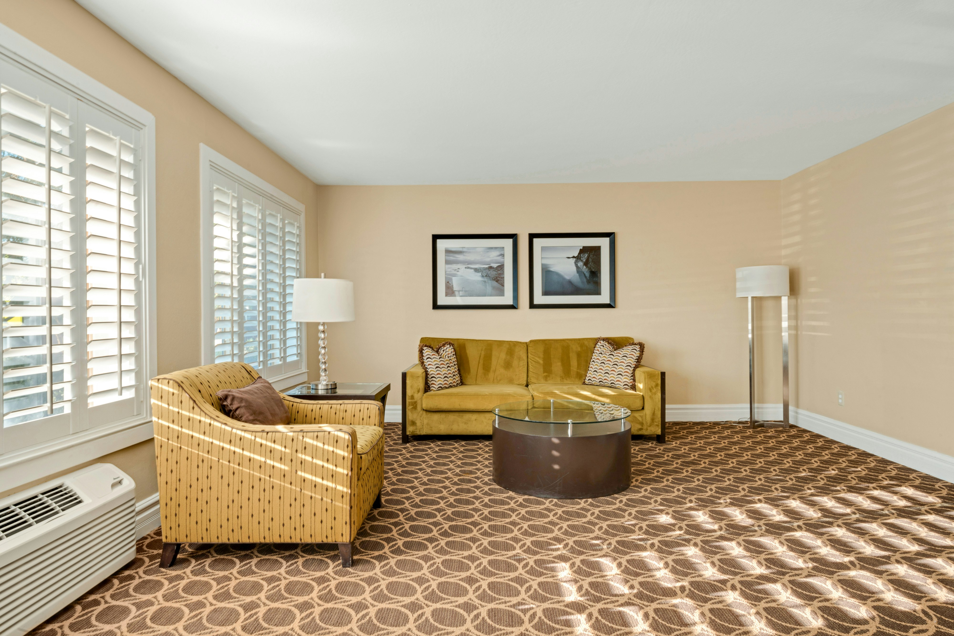 Marin Suites Hotel 48/81