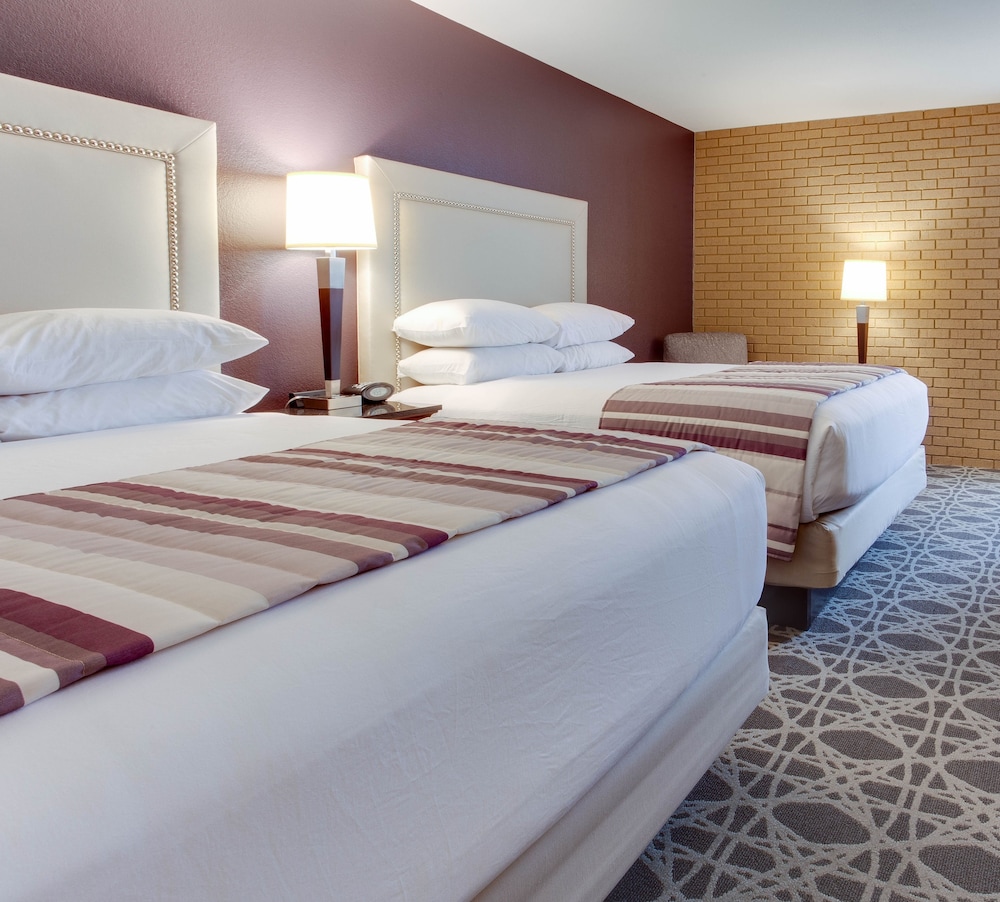 2 ROOMS, SUITE, MULTIPLE BEDS, SOFA, HIGH FLOOR