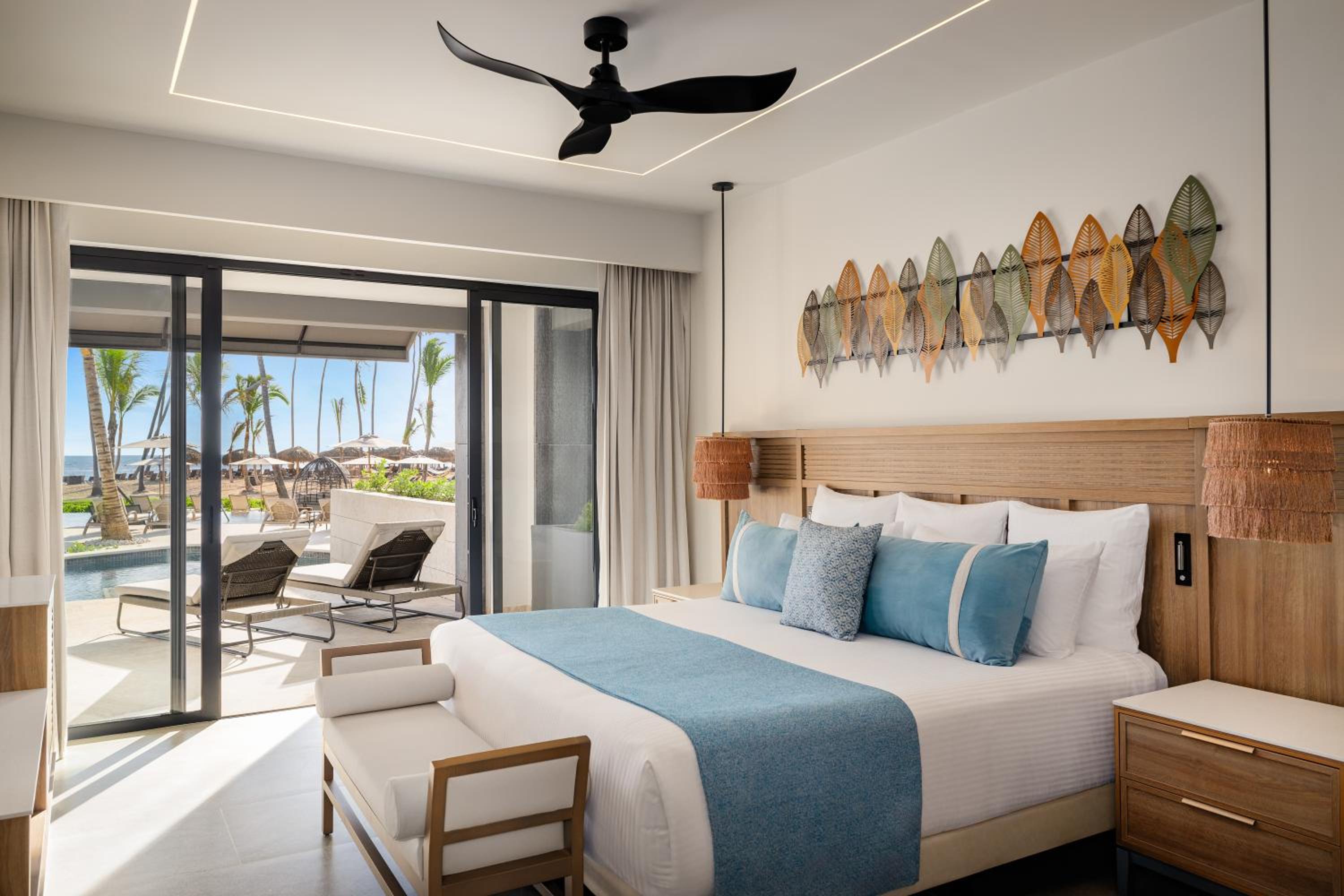 Preferred Club, Swim Out, Master, Suite, Ocean Front