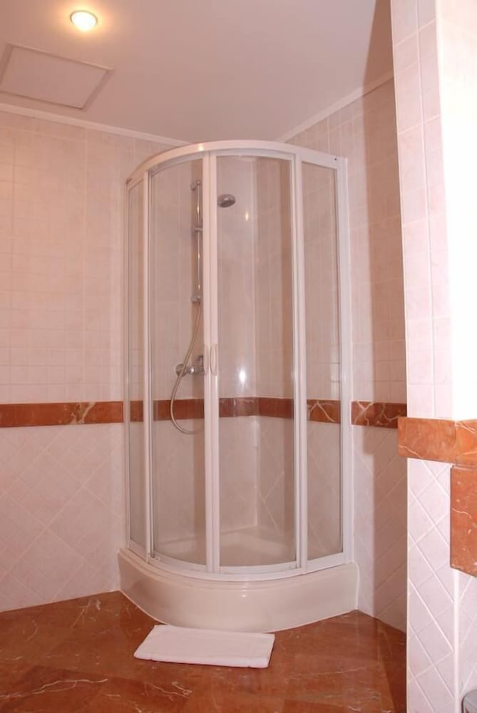 swimming pool spa
