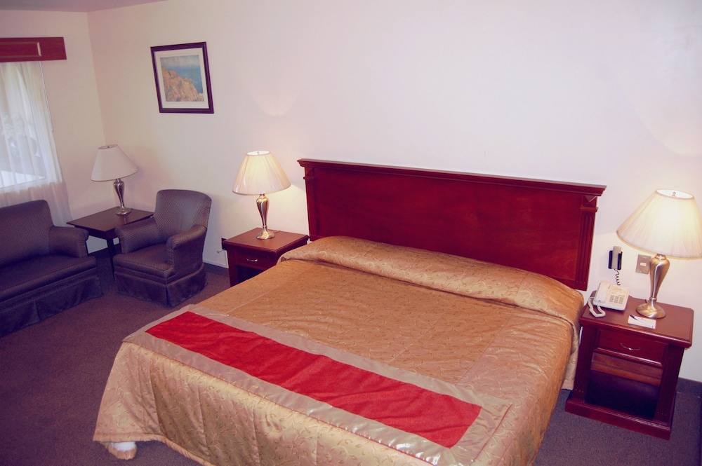 Junior Suite, King Bed