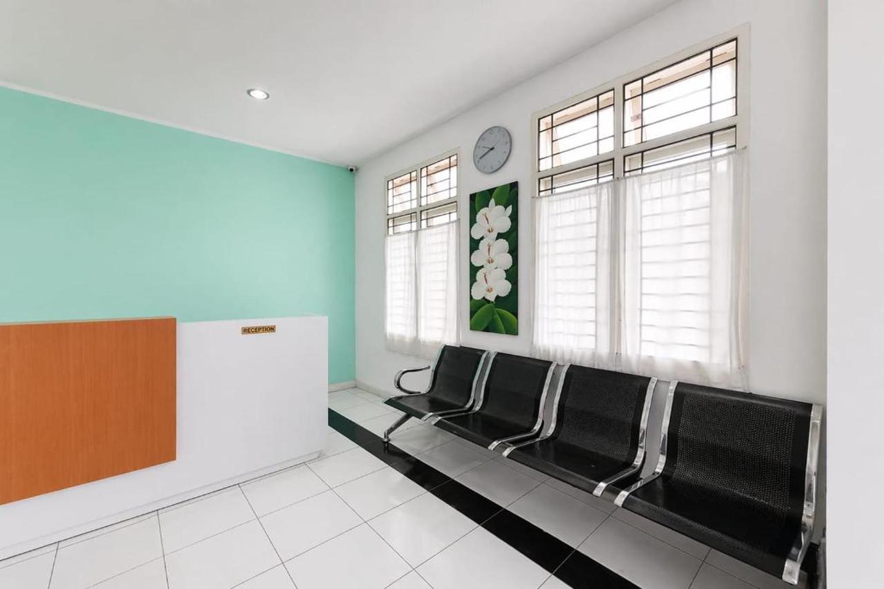 Hotel O near Bunda Thamrin Hospital formerly Airis Hotel 14/18