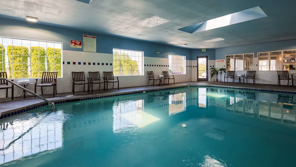 Best Western Plus Liberty Lake Inn 5/50