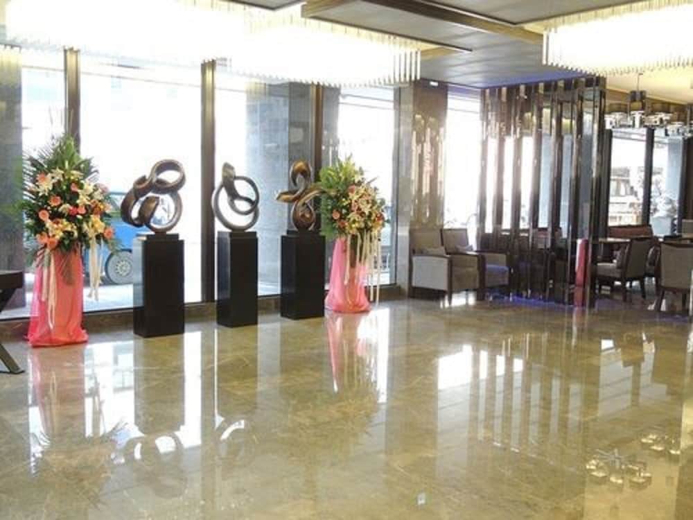INTERNATIONAL CITIZEN HOTEL 13/26