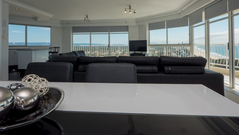 Burleigh Surf Apartments 59/77