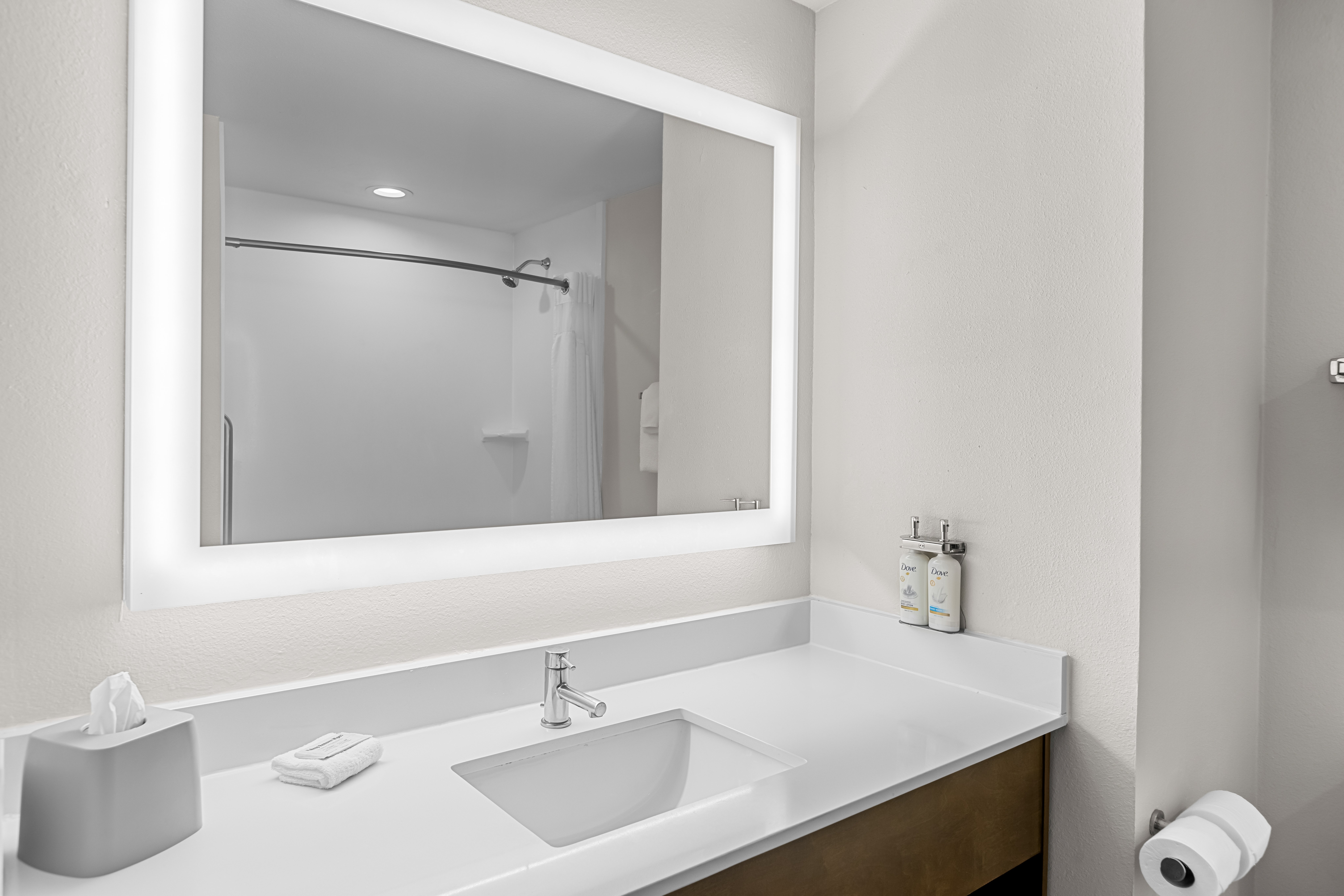 Suite, 2 Queen Beds, Accessible
