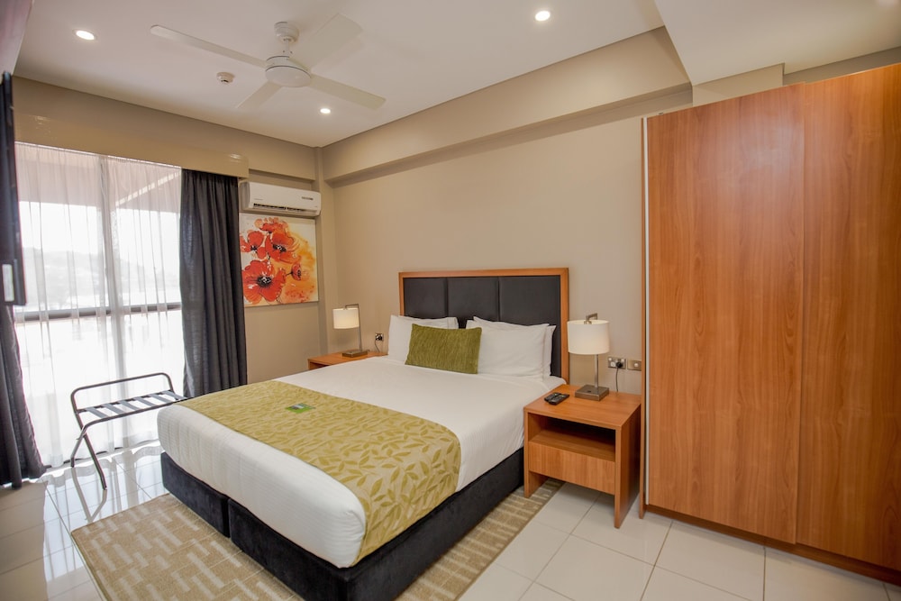 Ela Beach Hotel And Apartments 12/32