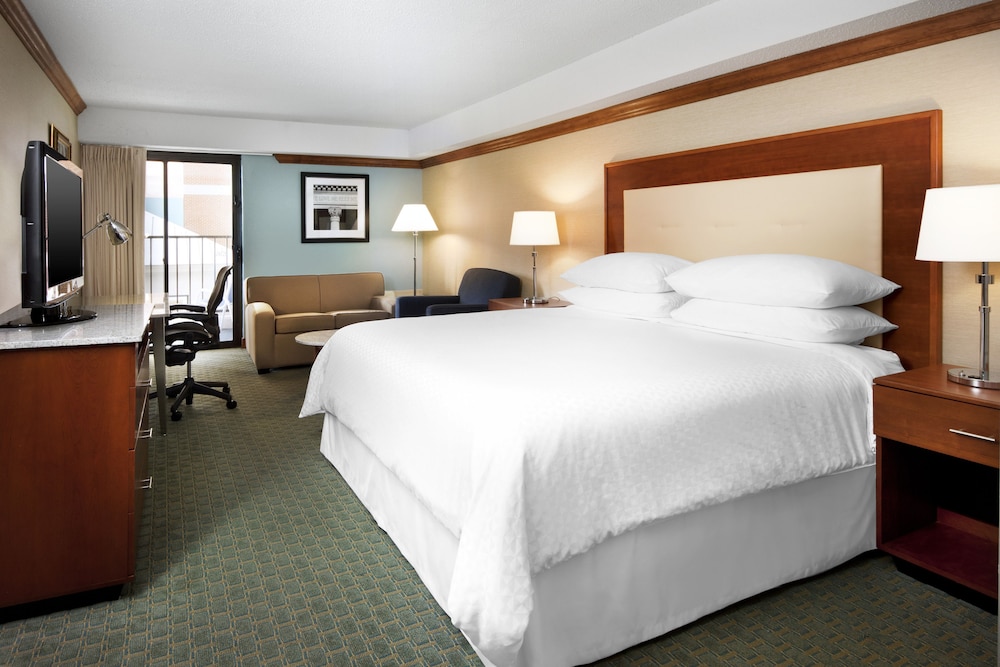 Four Points by Sheraton Richmond Airport 5/24